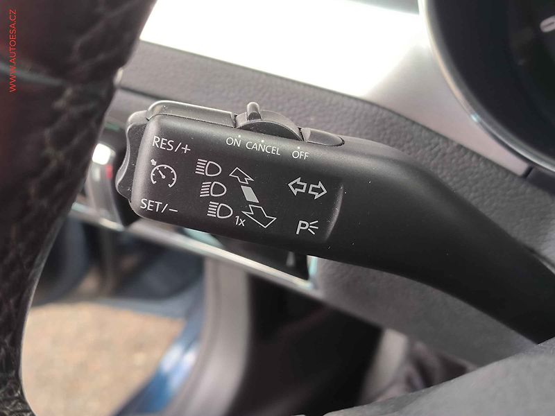 Škoda Superb (2015) 2.0 TDi, Bixenon, park.čidla - fotka 15 z 19
