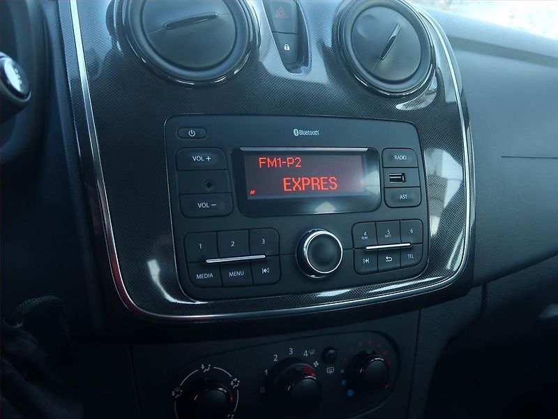 Dacia Sandero (2018) 1.0 SCe, Serv.kniha - fotka 12 z 13