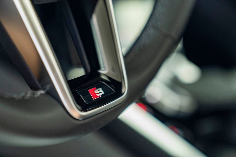 Audi e-tron 55 300kW Pano ACC 360 Tažné - fotka 37 z 42