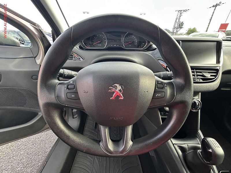 Peugeot 208 (2012) 1.2 i, 1.maj,ČR, Active - fotka 12 z 17