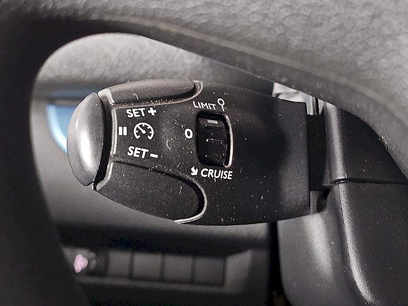 Peugeot Traveller (2017) 2.0HDi 130kW 8AT 8MÍST - fotka 22 z 30