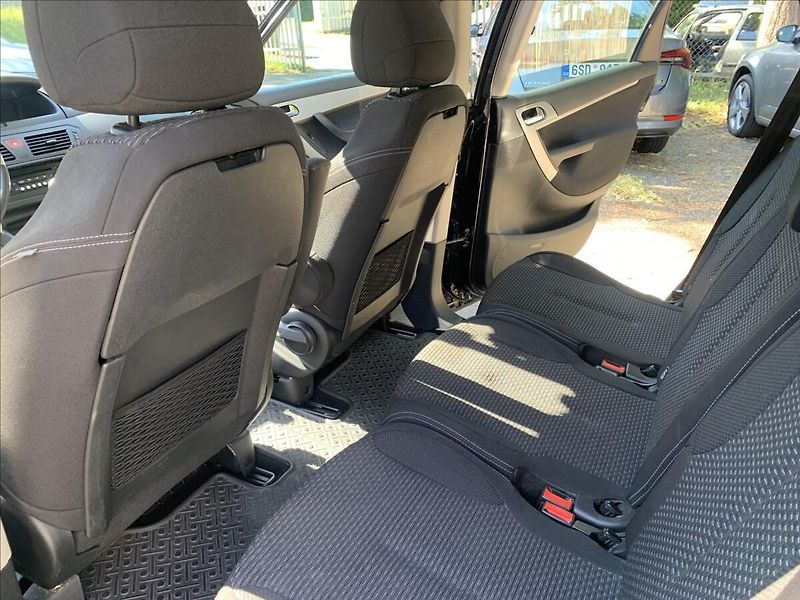 Citroën C4 Picasso 1,6 HDI - fotka 16 z 17