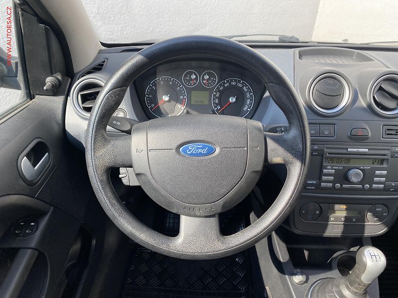 Ford Fiesta (2007) 1.3i, ČR, AC - fotka 11 z 14