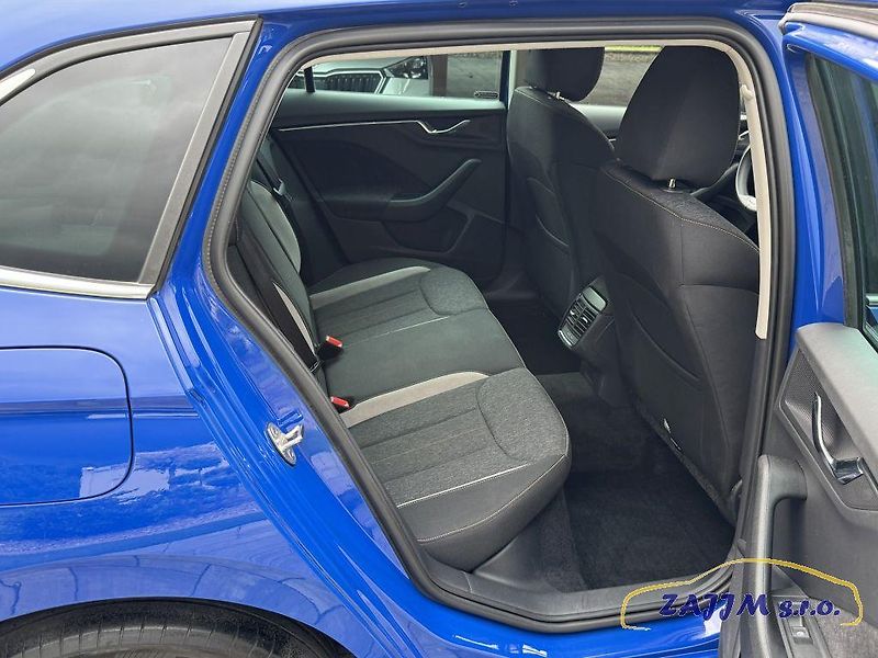 Škoda Scala Style plus 81kw + el kufr - fotka 44 z 51