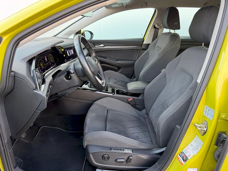 Volkswagen Golf (2023) Variant 1.5 TSI 110kW Style - fotka 5 z 35