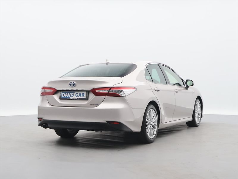 Toyota Camry 2.5 Hybrid 131kW Executive CZ - fotka 7 z 23
