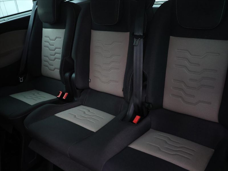 Ford Tourneo Custom 2,0 TDCi 125 kW LWB CZ - fotka 16 z 30
