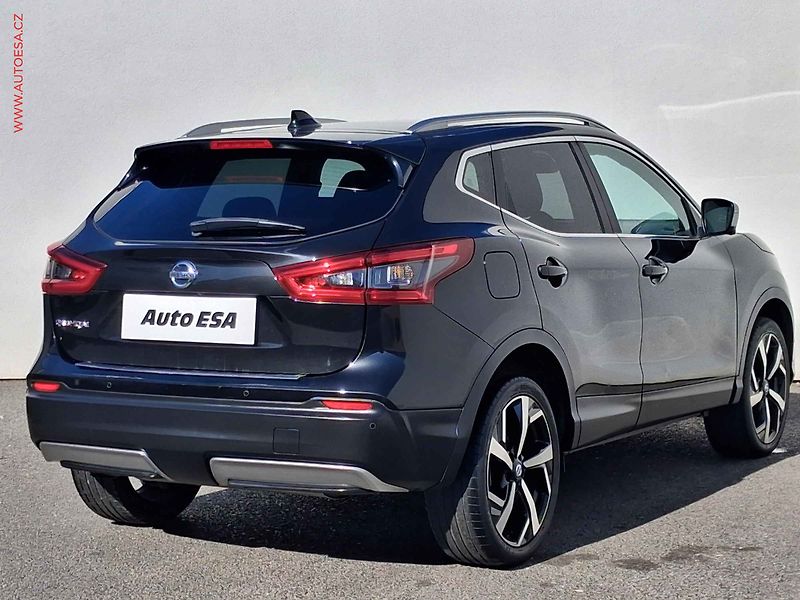 Nissan Qashqai (2017) 1.2 DiG-T, Tekna, +kola - fotka 4 z 21