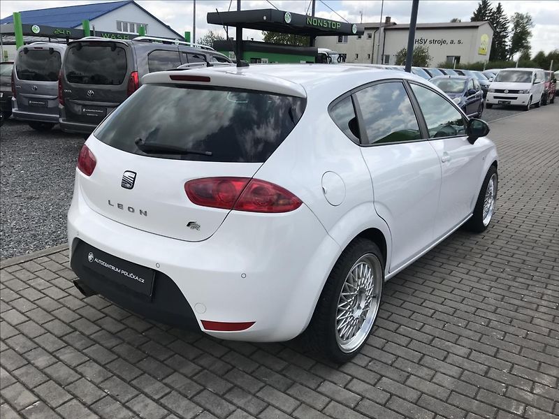 Seat Leon 2,0 FR  (Formula Racing) - fotka 5 z 16