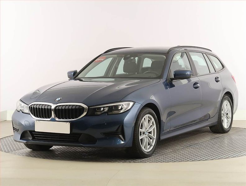 BMW Řada 3 (2021) Advantage 320 d, digi klima - fotka 2 z 28