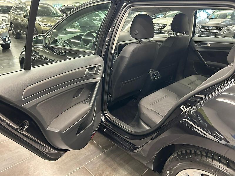 Volkswagen Golf (2019) 1.5 TGI Comfort MAN 2019 | Zár - fotka 19 z 62