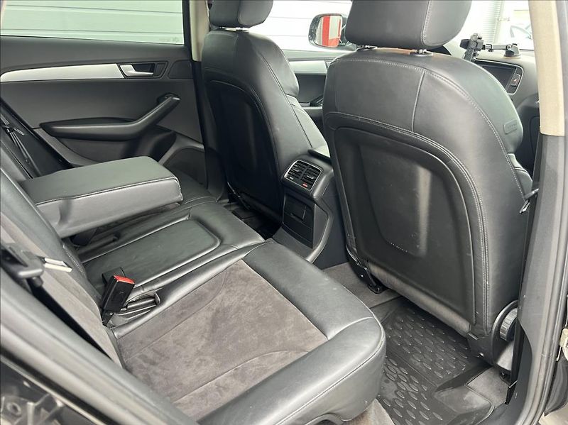 Audi Q5 3,0 TDI QUATTRO 176 kW TAŽNÉ - fotka 15 z 21