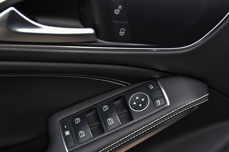 Mercedes-Benz CLA 200 CDi A/T,XENON,NAVI,KAMERA - fotka 11 z 50