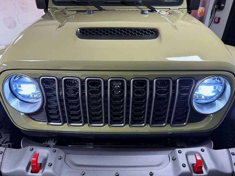 Jeep Wrangler (2026) Unlimited 3,6 V6 290k AT8 Rubi - fotka 6 z 24