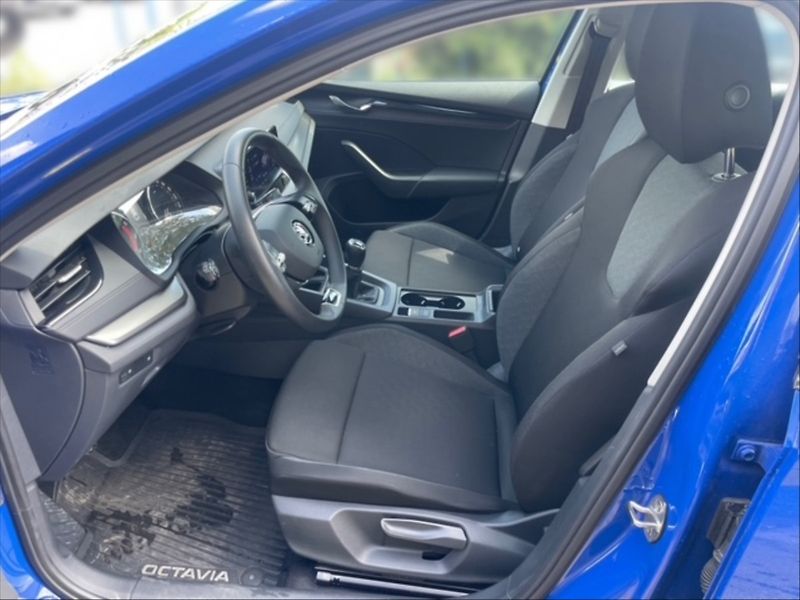 Škoda Octavia 1,5 TDI 110 Active - fotka 7 z 11