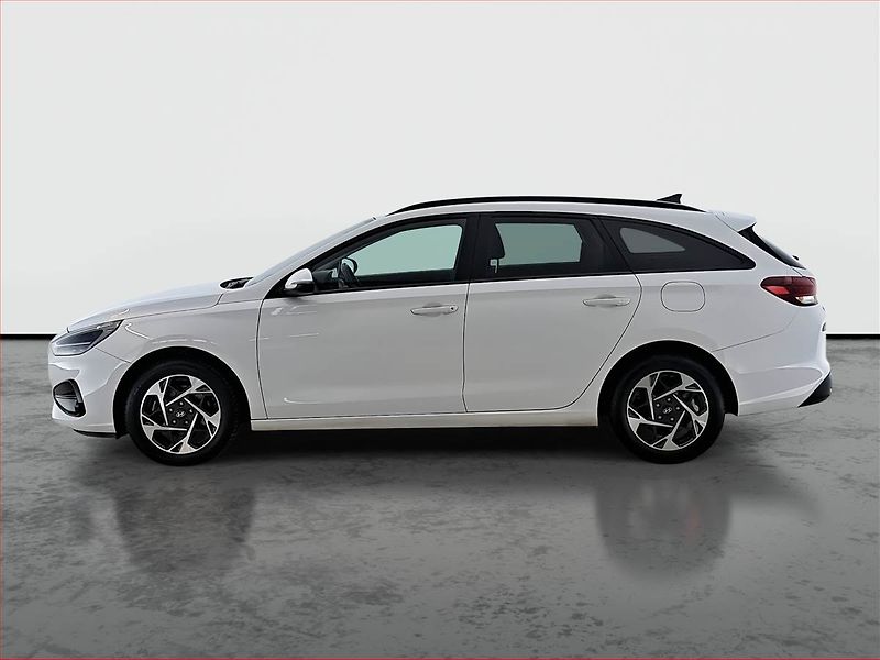 Hyundai i30 (2024) Family Smart 1.5 DPI - fotka 3 z 20