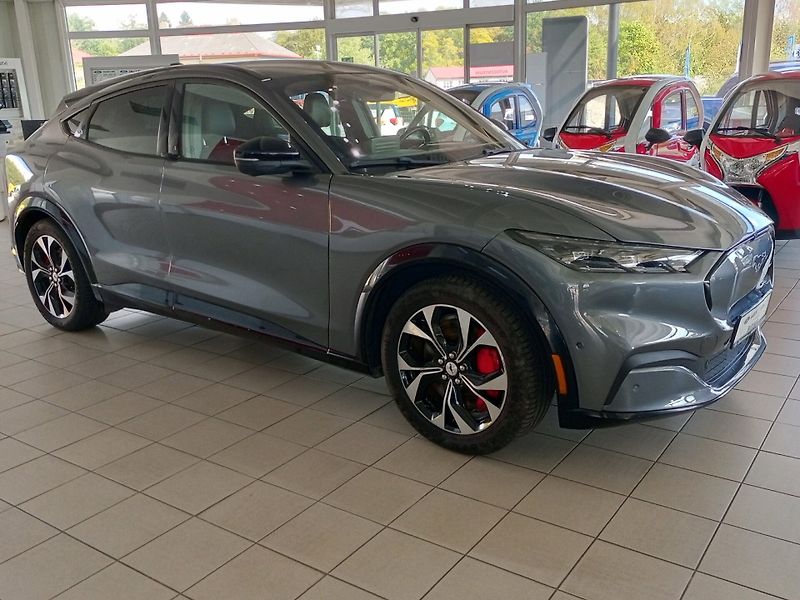 Ford Mustang Mach-E (2022) 4x4 - Extended Range - 99Kwh b - fotka 3 z 28