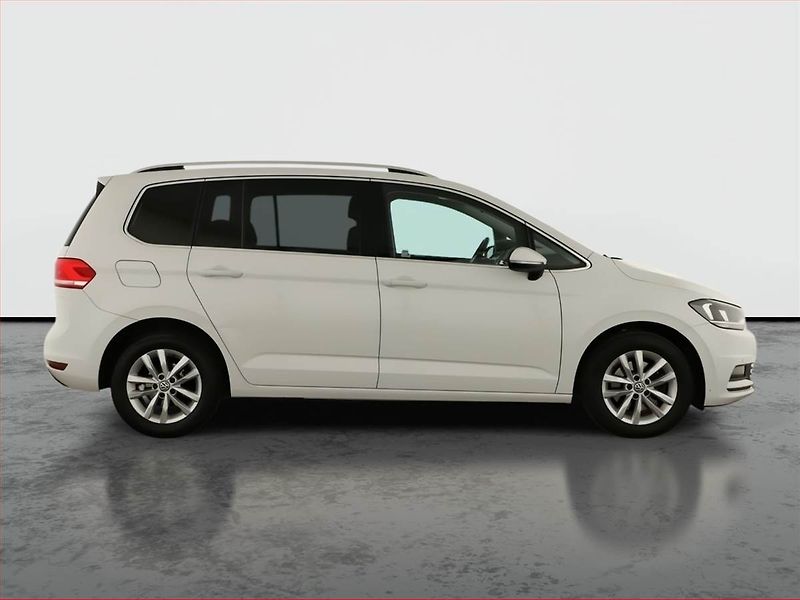 Volkswagen Touran (2019) 1.5 TSI - fotka 6 z 15