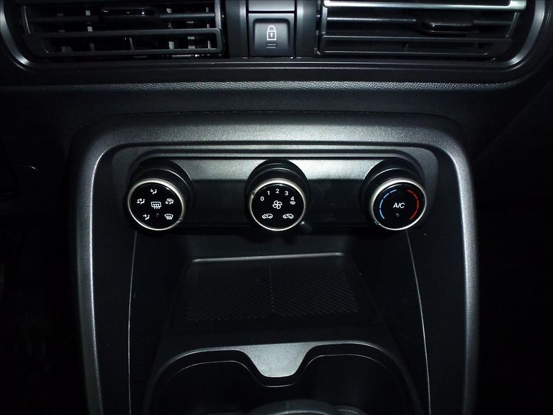Citroën C3 1,2 PLUS Turbo 100  MAN6 - fotka 12 z 21
