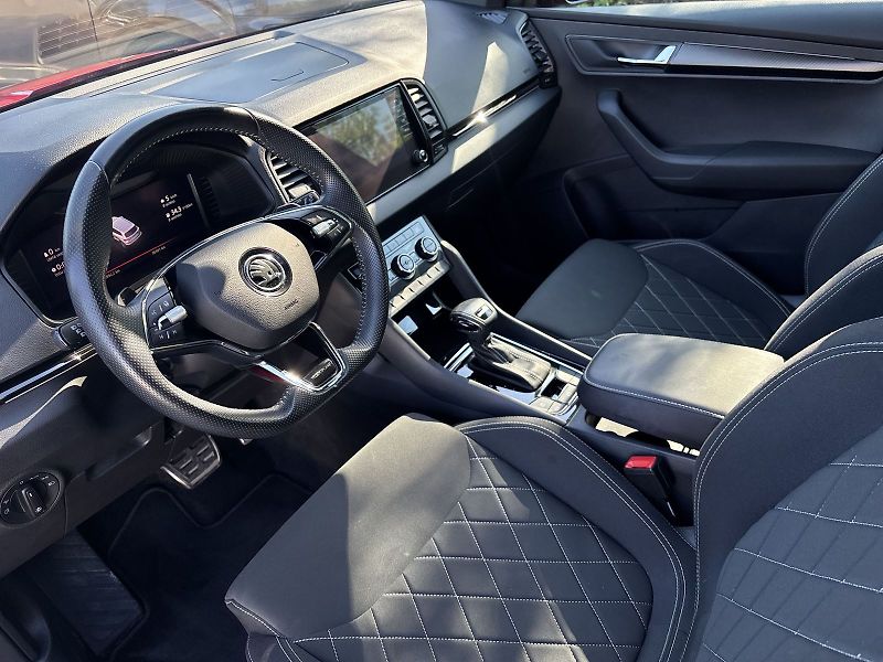 Škoda Karoq (2023) 1.5 TSI DSG Sportline - fotka 8 z 36