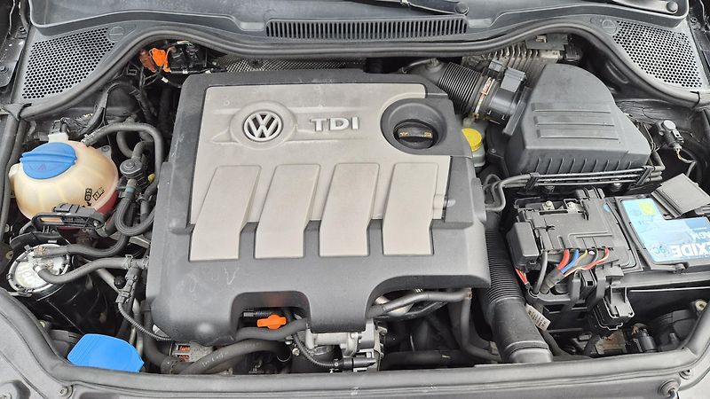 Volkswagen Polo 1.6 TDi PO VELKÉM SERVISU - fotka 13 z 18