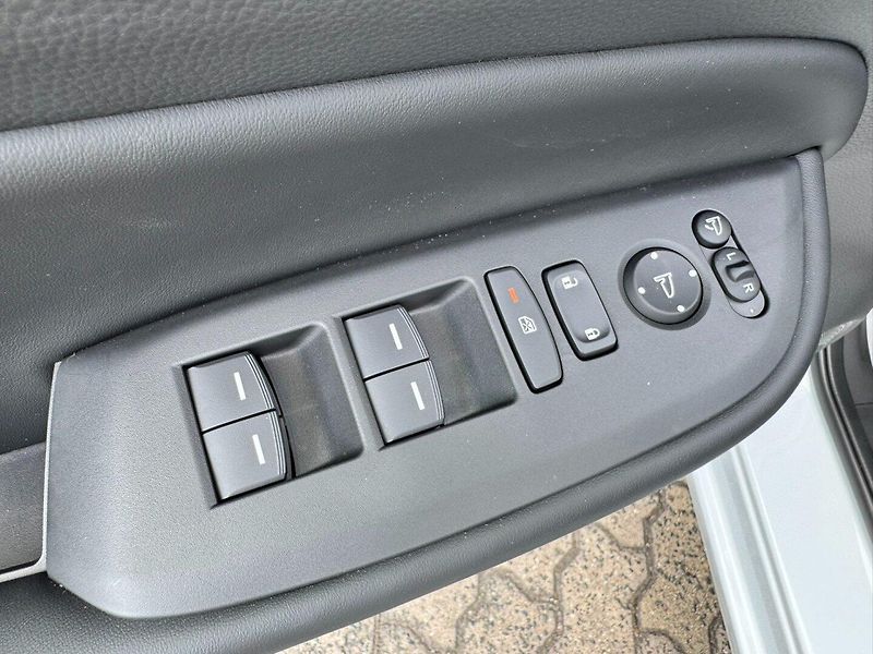 Honda Jazz (2026) 1.5 e:HEV ADVANCE MR27 - fotka 27 z 37
