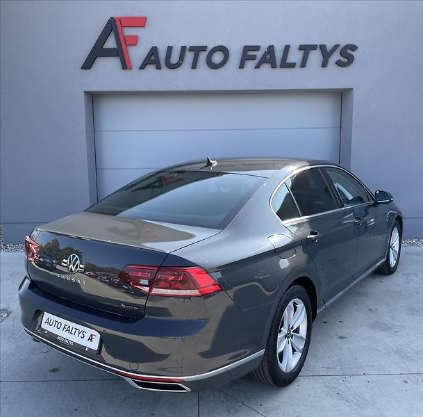 Volkswagen Passat 2,0 TSI 200KW 4X4 DSG ČR. - fotka 3 z 29