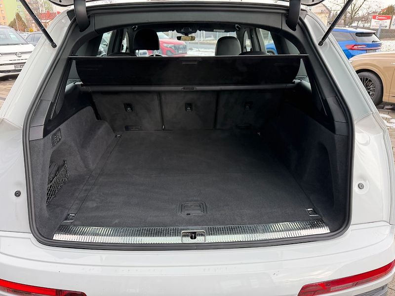 Audi Q7 S-Line  210kW Matrix - fotka 22 z 25