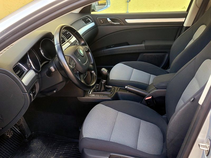 Škoda Superb TSi 1.maj, NOVÉ ROZVODY    - fotka 26 z 46