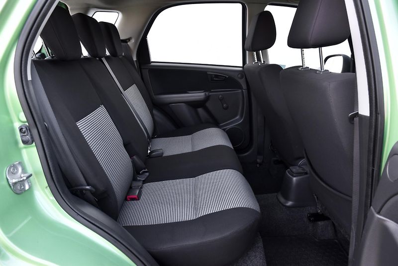Fiat Sedici 1.6 16V 4X4, KLIMA, NAVI, BT - fotka 34 z 44