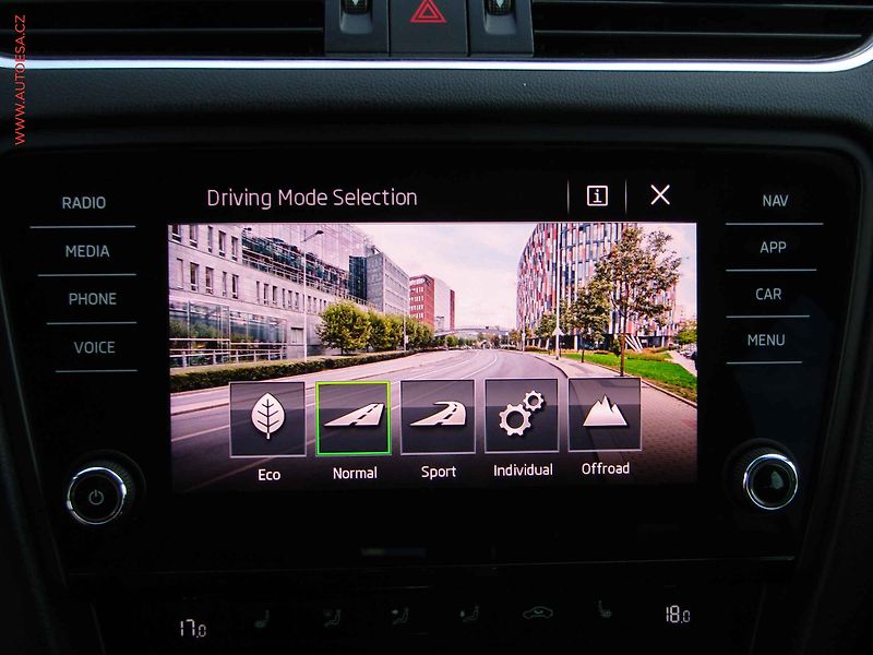 Škoda Octavia (2019) 2.0 TDi 4x4, ČR, Scout, DSG - fotka 20 z 21