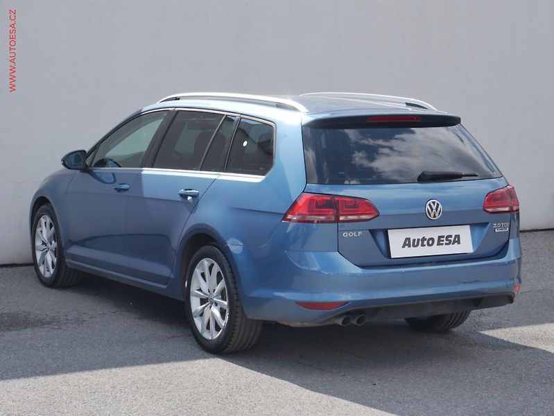 Volkswagen Golf (2015) 2.0TDi, 1.maj,ČR, Highline - fotka 6 z 22
