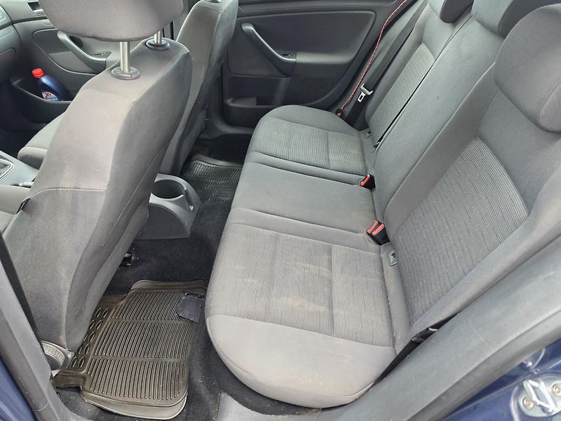 Volkswagen Golf 1.9 TDI 77Kw  - fotka 6 z 27