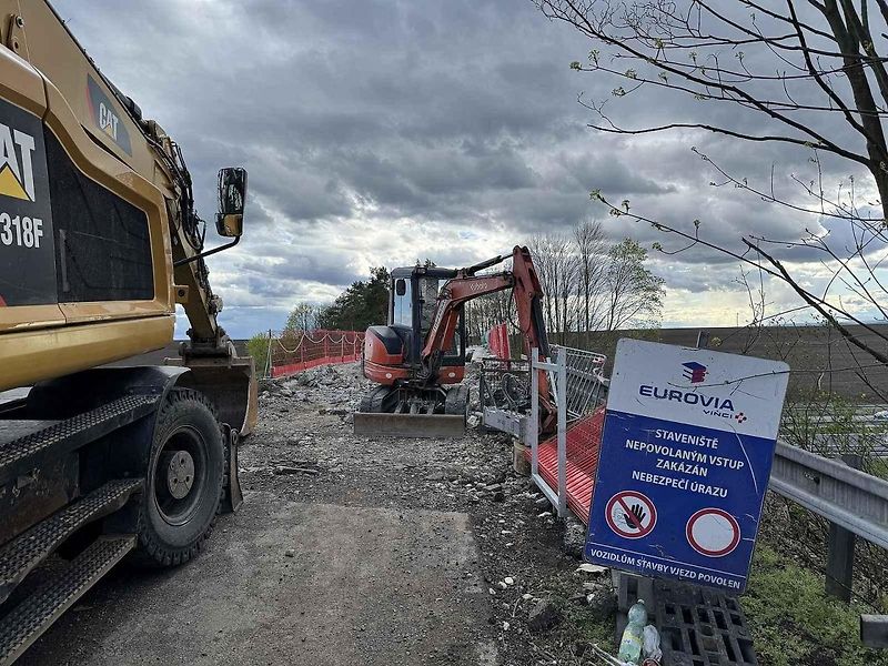 Dálnici D35 u Křelova-Břuchotína uzavře demolice mostu