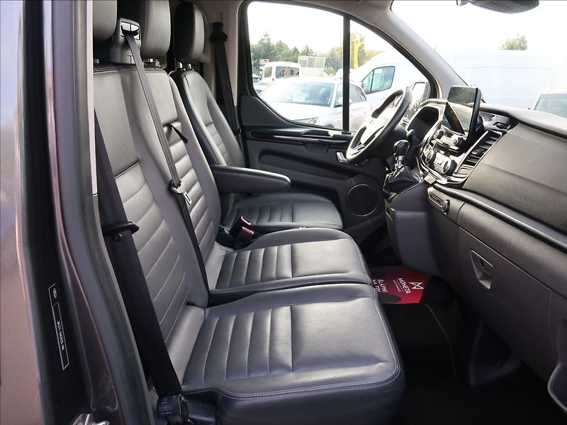 Ford Tourneo Custom 2,0 EcoBlue,96kW,9míst,navi - fotka 13 z 28