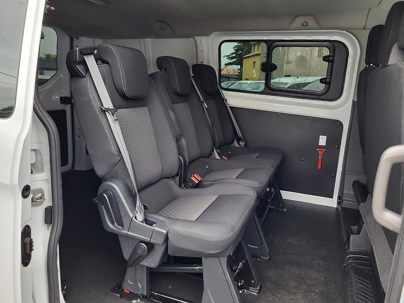 Ford Transit Custom 2.0 EcoBlue mHEV 96kW 6-míst - fotka 8 z 45