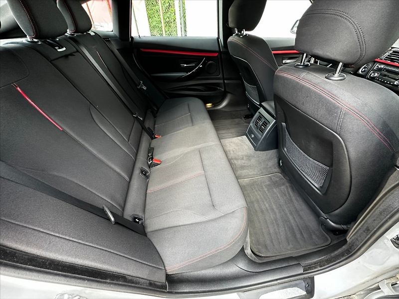 BMW Řada 3 2,0 2.0D 135kW GT- CZ - fotka 14 z 40