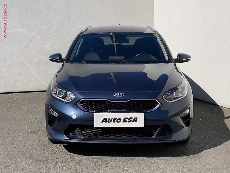 Kia Ceed (2018) 1.6 CRDi, ČR, Exclusive, AT - fotka 2 z 18