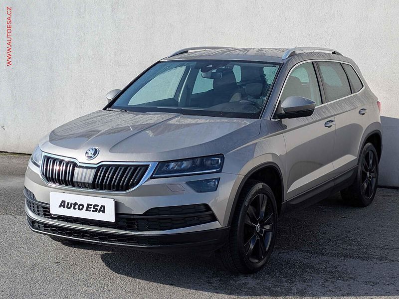 Škoda Karoq (2017) 2.0TDi 4x4, ČR, DSG, LED - fotka 3 z 20