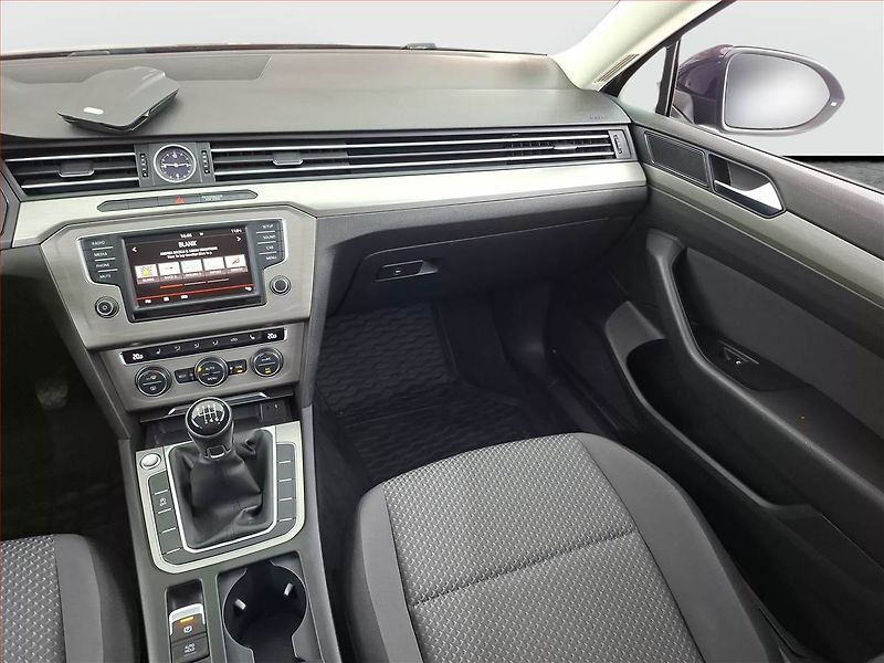 Volkswagen Passat (2015) 1.6 TDI, Serv.kniha, Tempomat - fotka 8 z 15