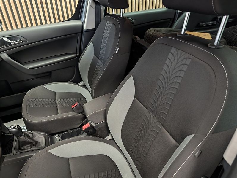 Škoda Yeti 2.0 TDI 4X4 ELEGANCE - fotka 13 z 29