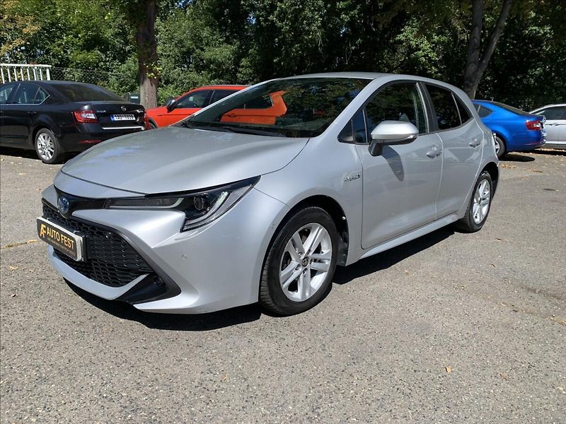 Toyota Corolla 1,8 HYBRID,ČR,SERVISKA - fotka 1 z 23