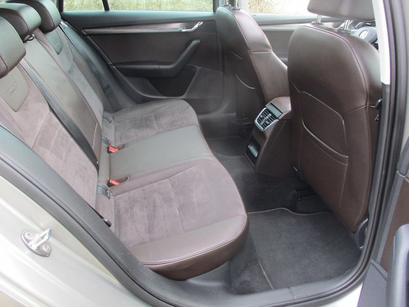Škoda Octavia SCOUT 2.0TDi RS 135kW DSG - fotka 32 z 46