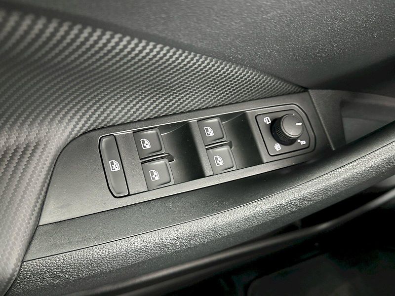 Škoda Kamiq (2025) 1.0TSI 85kW Monte Carlo - fotka 27 z 33