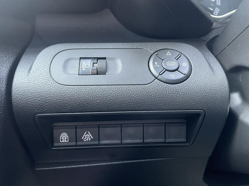 Toyota ProAce City Verso FAMILY L1 1.5 D-4D 96 kW - fotka 23 z 31
