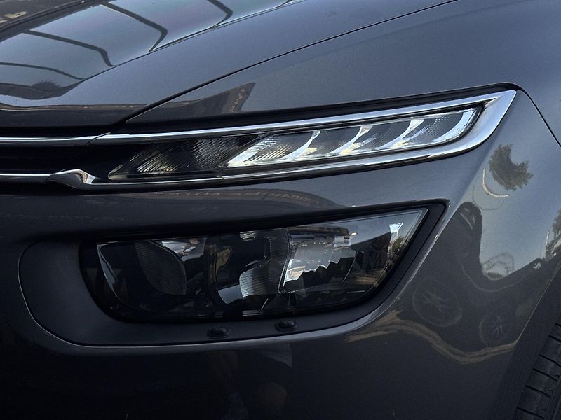 Citroën C4 Picasso (2018) 1.2 SpaceTourer PureTech tažné - fotka 37 z 44