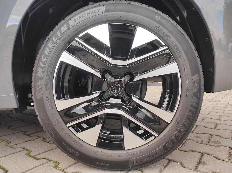 Peugeot 208 (2026) Edition Turbo 100 MAN6 - fotka 17 z 18