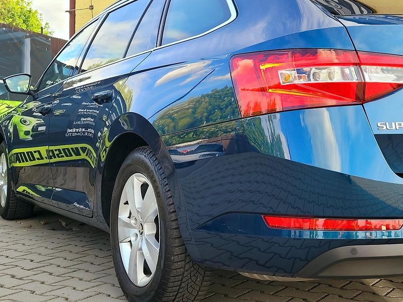 Škoda Superb TSi DSG AMB *SERVIS,CEBIA   - fotka 42 z 43