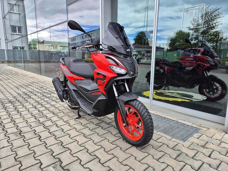 Aprilia SR GT 125 (2026) SPORT - AKČNÍ CENA - fotka 24 z 62