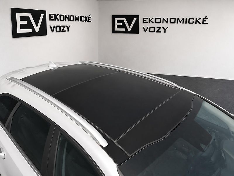 Kia Ceed (2023) 1.6PHEV,ČR,47KM DOJEZD EL - fotka 6 z 8